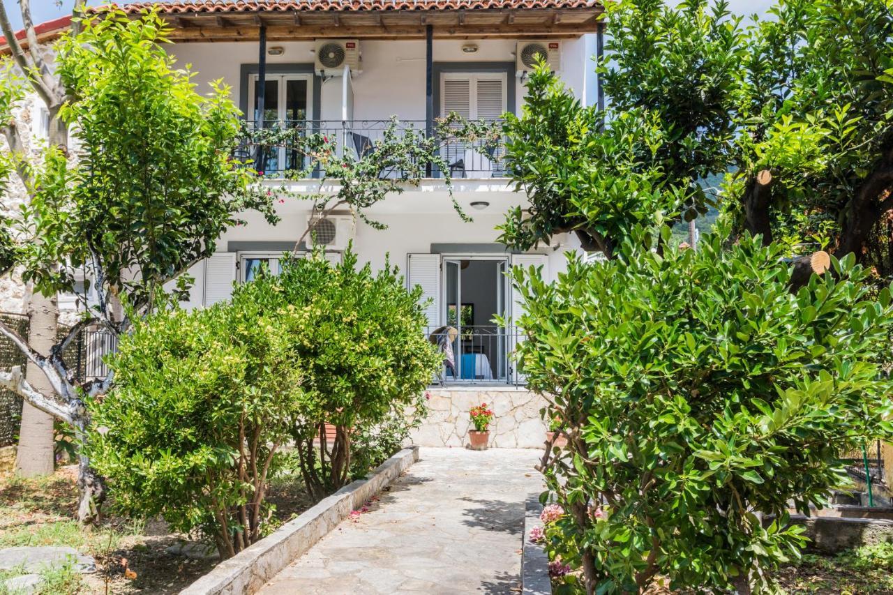 Irini Apartments And Studios Agios Gordios  Exteriér fotografie