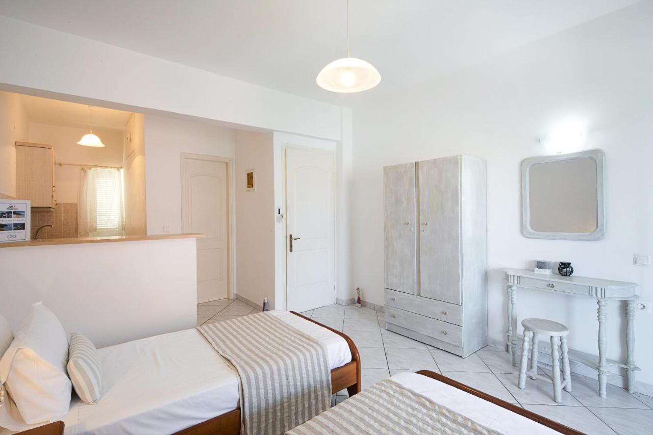 Irini Apartments And Studios Agios Gordios  Exteriér fotografie